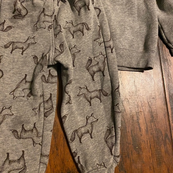 Toddler 18 Month Carter’s Outfit - Picture 9 of 11